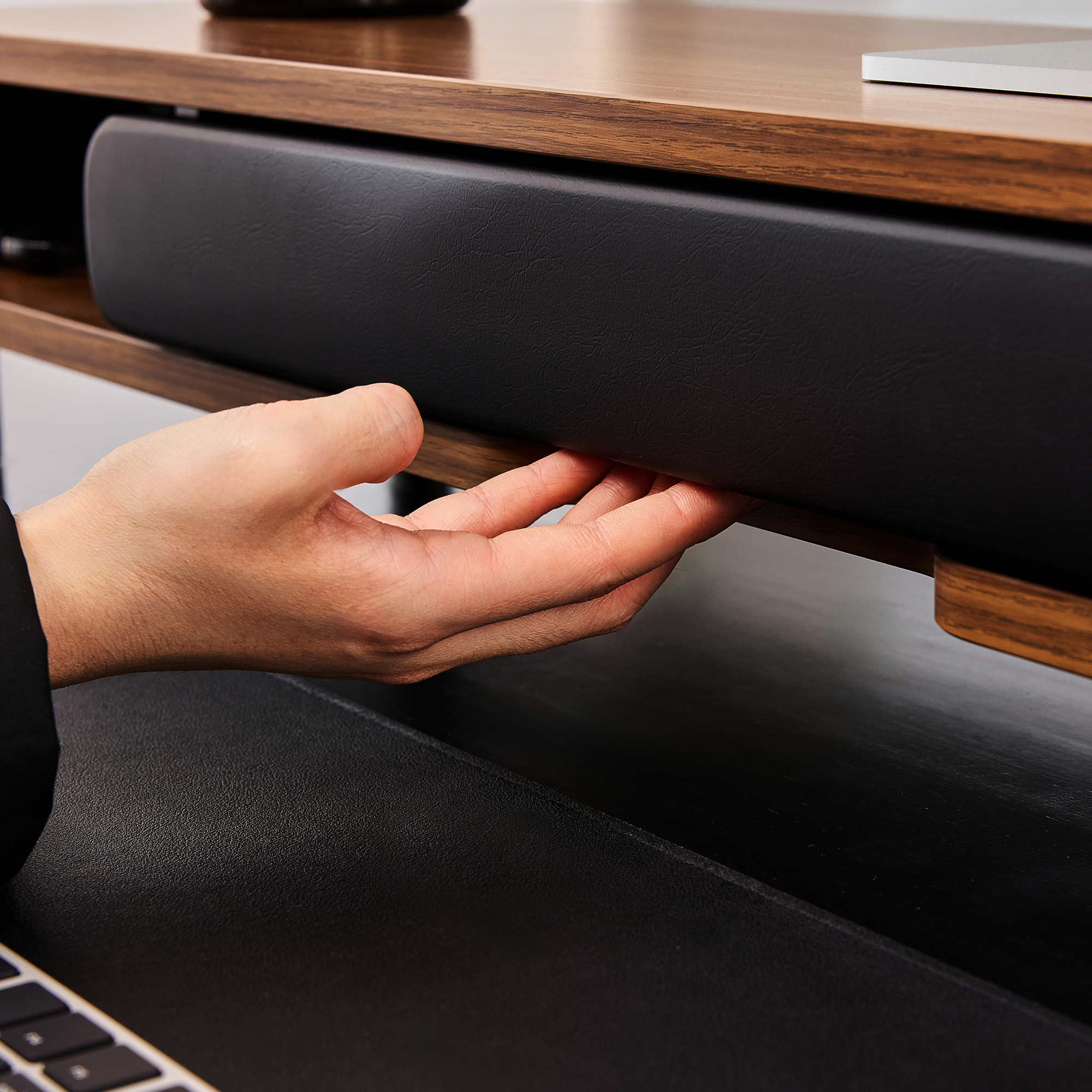 Bastion D510 Monitor Stand