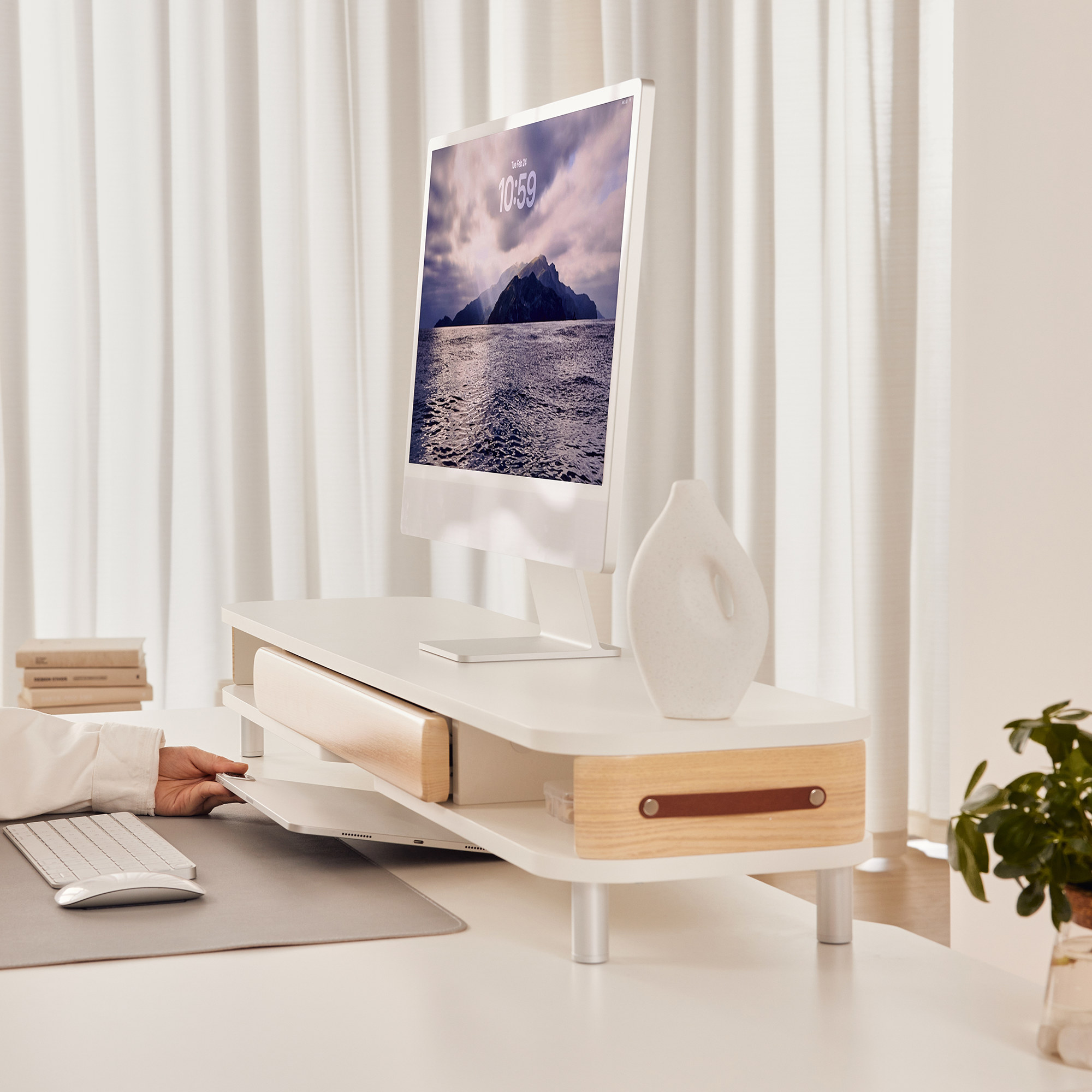 Bastion D510 Monitor Stand